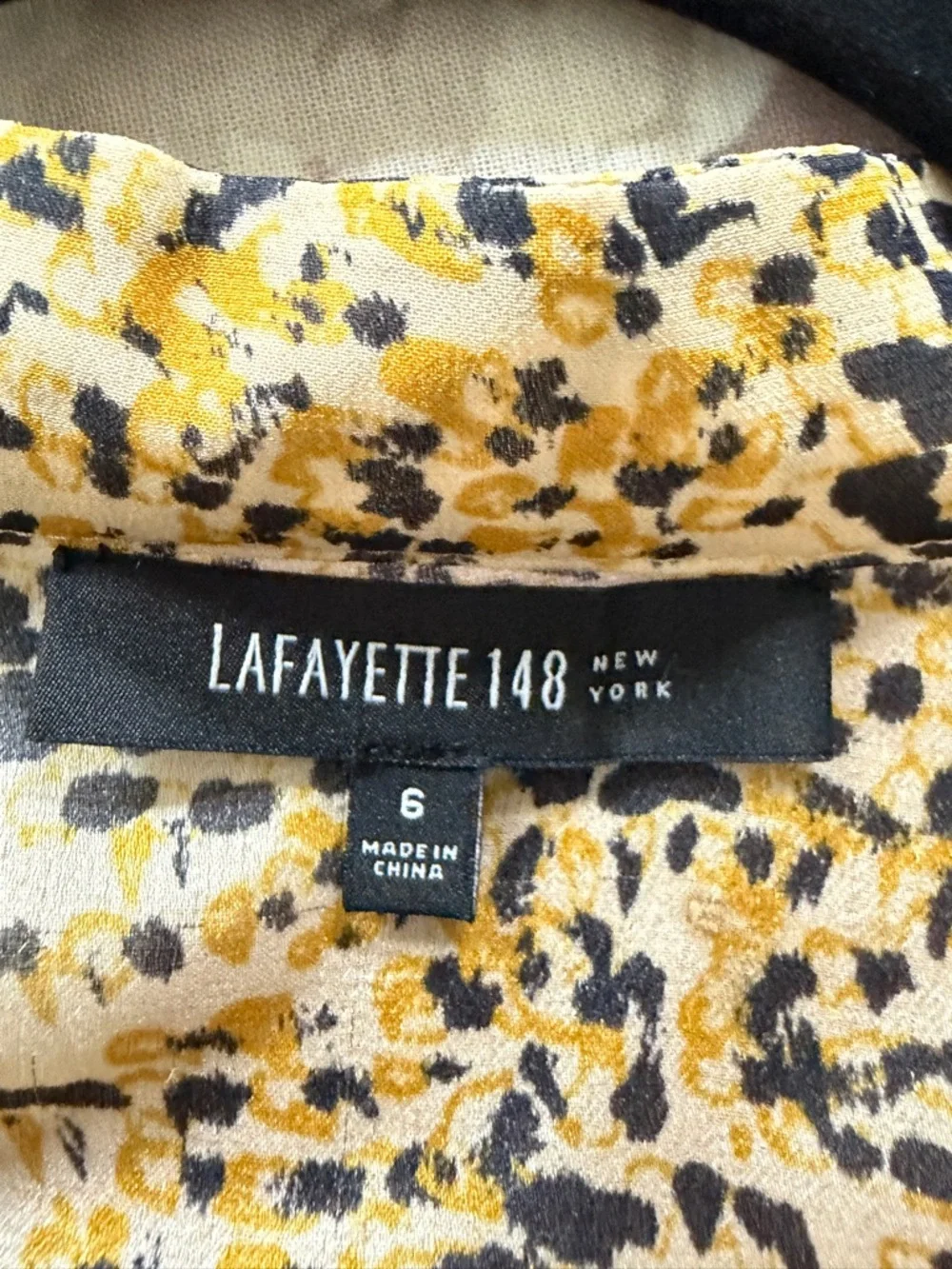 Lafayette 148 New York 100% Silk Yellow and Black Leopard Ruffle V-Neck Blouse - Picture 3 of 4